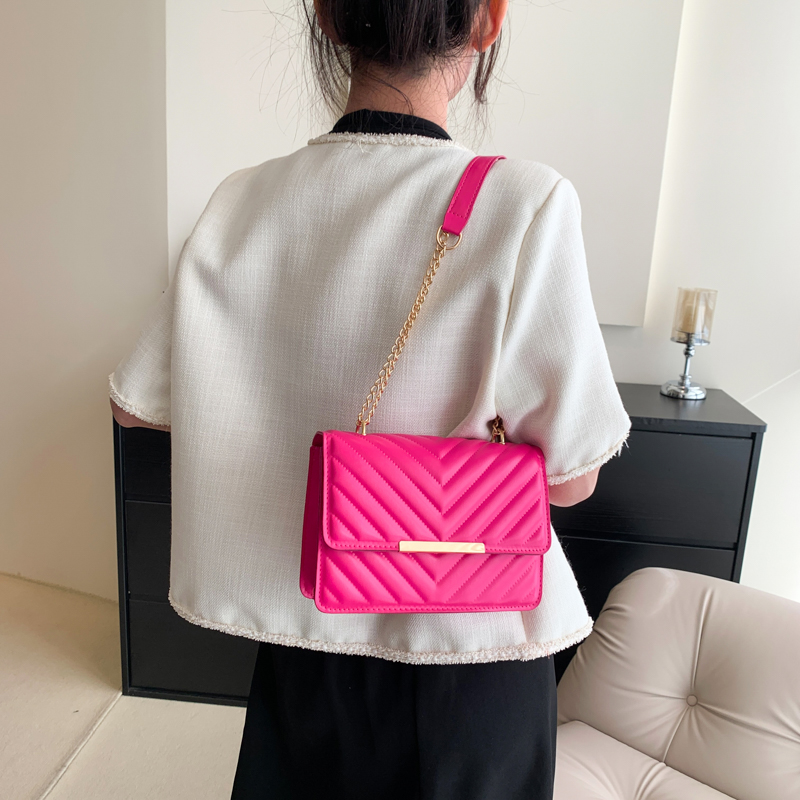 Women's Pu Leather Solid Color Basic Square Flip Cover Shoulder Bag Crossbody Bag display picture 5