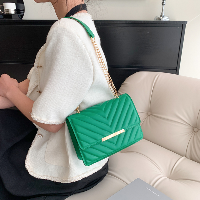 Women's Pu Leather Solid Color Basic Square Flip Cover Shoulder Bag Crossbody Bag display picture 10