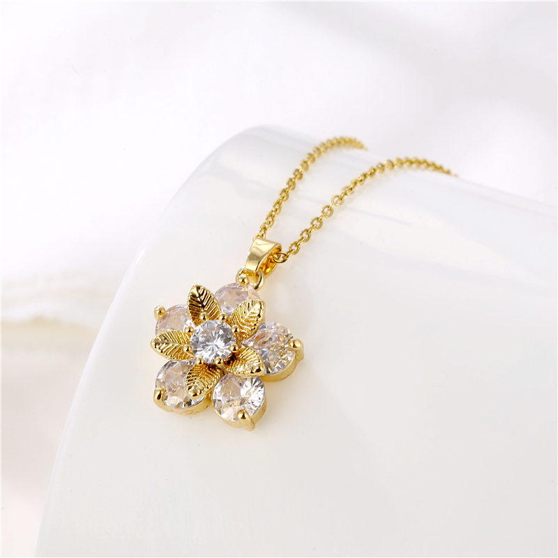 Fashion Water Droplets Heart Shape Snowflake Stainless Steel Inlay Zircon 18k Gold Plated Gold Plated Pendant Necklace display picture 23