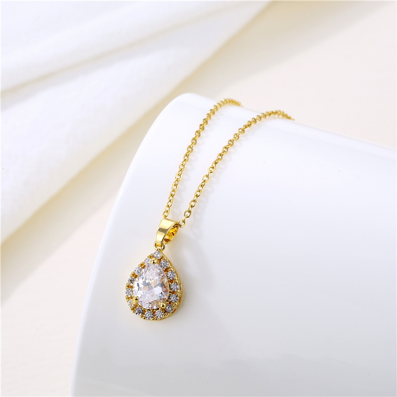 Fashion Water Droplets Heart Shape Snowflake Stainless Steel Inlay Zircon 18k Gold Plated Gold Plated Pendant Necklace display picture 15