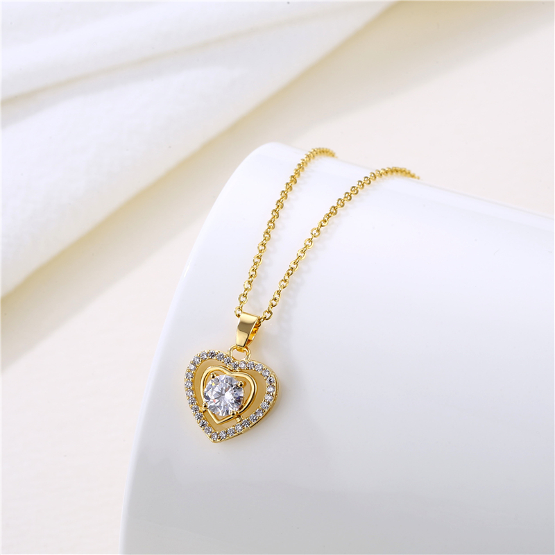 Fashion Water Droplets Heart Shape Snowflake Stainless Steel Inlay Zircon 18k Gold Plated Gold Plated Pendant Necklace display picture 5