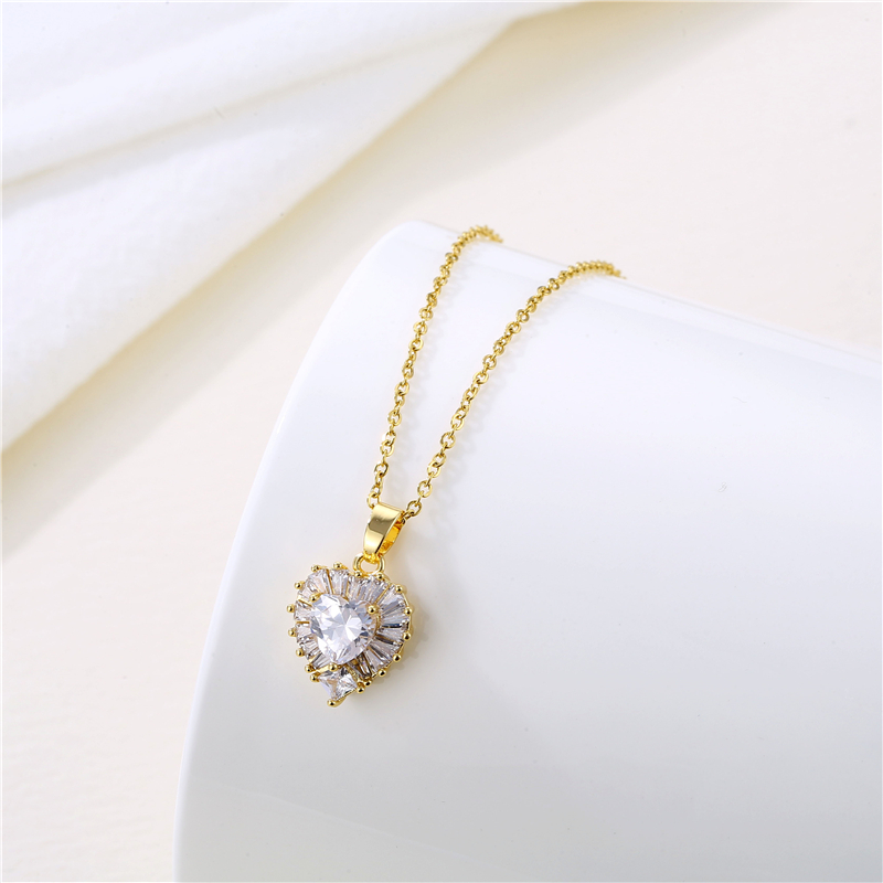 Fashion Water Droplets Heart Shape Snowflake Stainless Steel Inlay Zircon 18k Gold Plated Gold Plated Pendant Necklace display picture 11