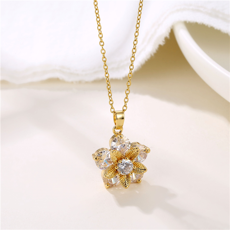 Fashion Water Droplets Heart Shape Snowflake Stainless Steel Inlay Zircon 18k Gold Plated Gold Plated Pendant Necklace display picture 24