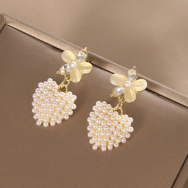 1 Pair Sweet Heart Shape Flower Inlay Alloy Artificial Pearls Zircon Drop Earrings display picture 2