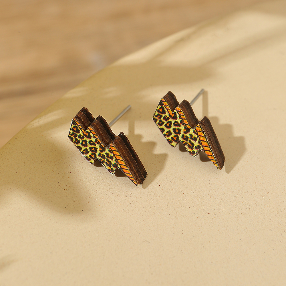 1 Pair Cute Rabbit Butterfly Duck Wood Ear Studs display picture 16