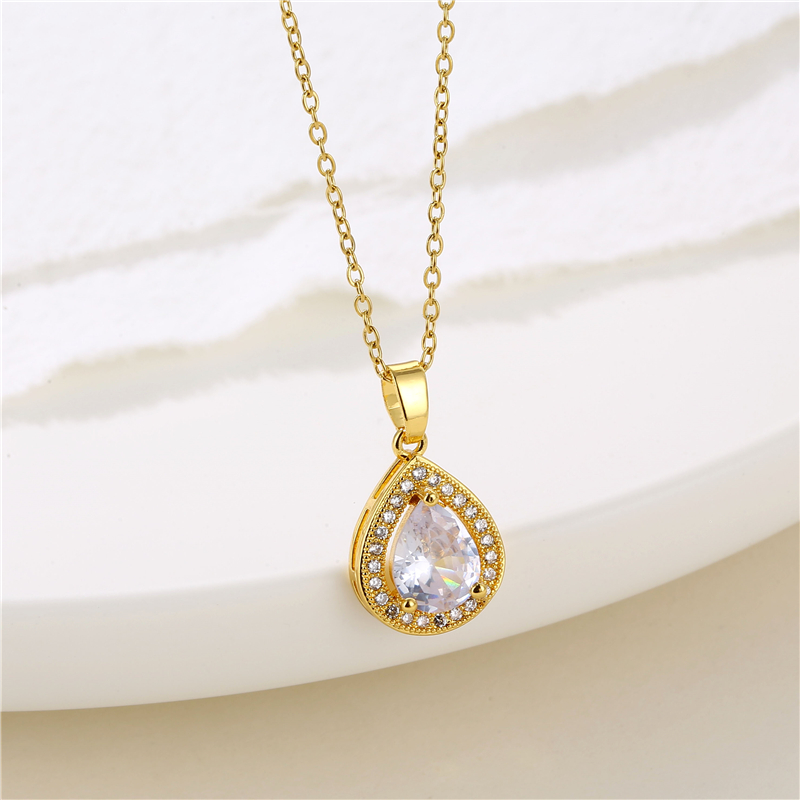 Stainless Steel Titanium Steel 18K Gold Plated Retro Plating Inlay Water Droplets Heart Shape Snowflake Zircon Pendant Necklace display picture 3