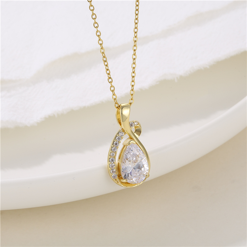 Stainless Steel Titanium Steel 18K Gold Plated Retro Plating Inlay Water Droplets Heart Shape Snowflake Zircon Pendant Necklace display picture 11