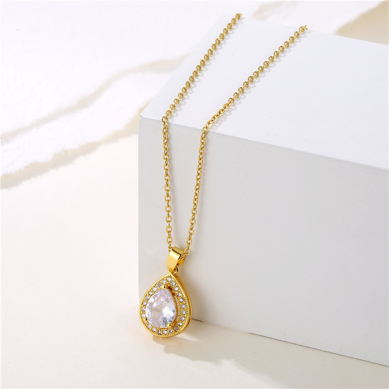 Stainless Steel Titanium Steel 18K Gold Plated Retro Plating Inlay Water Droplets Heart Shape Snowflake Zircon Pendant Necklace display picture 4