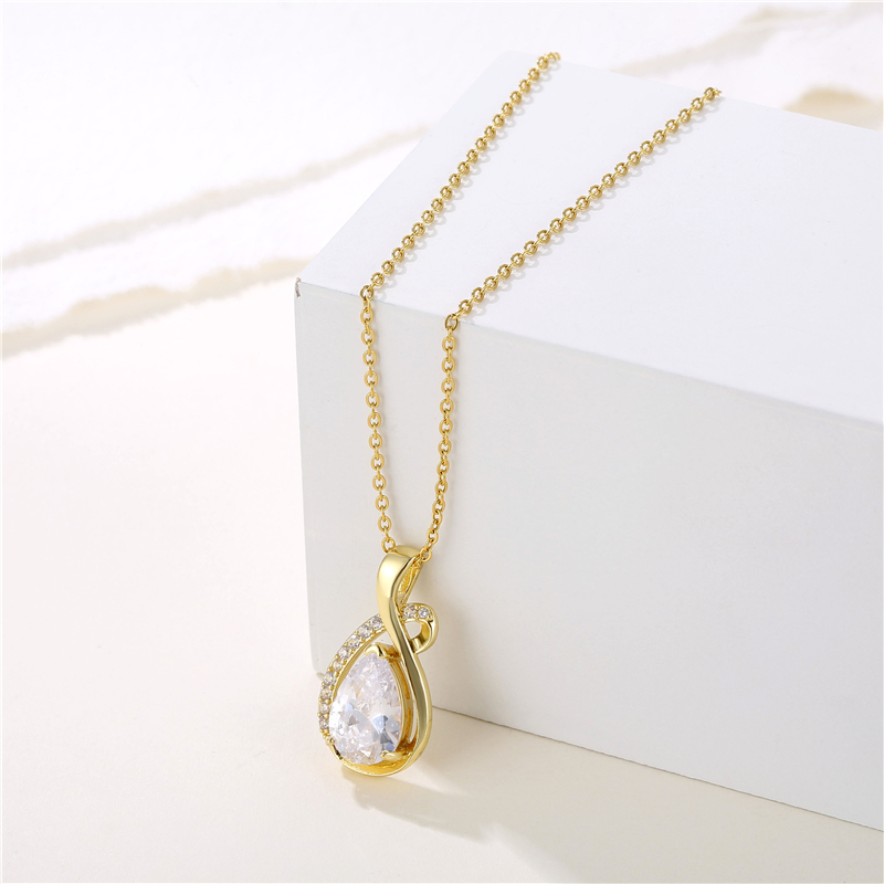 Stainless Steel Titanium Steel 18K Gold Plated Retro Plating Inlay Water Droplets Heart Shape Snowflake Zircon Pendant Necklace display picture 12