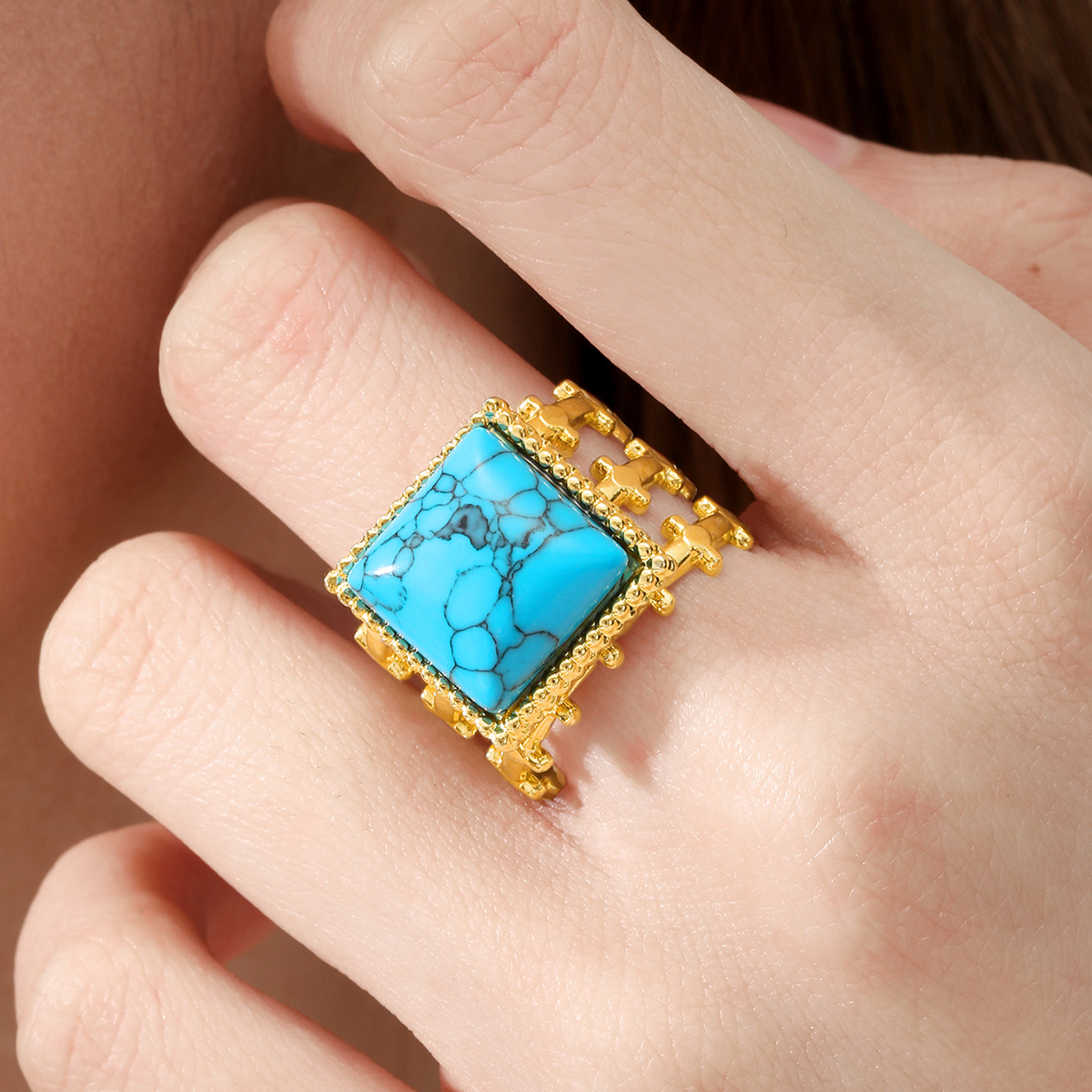 201 Stainless Steel 18K Gold Plated Vintage Style Inlay Round Square Turquoise Open Ring display picture 11