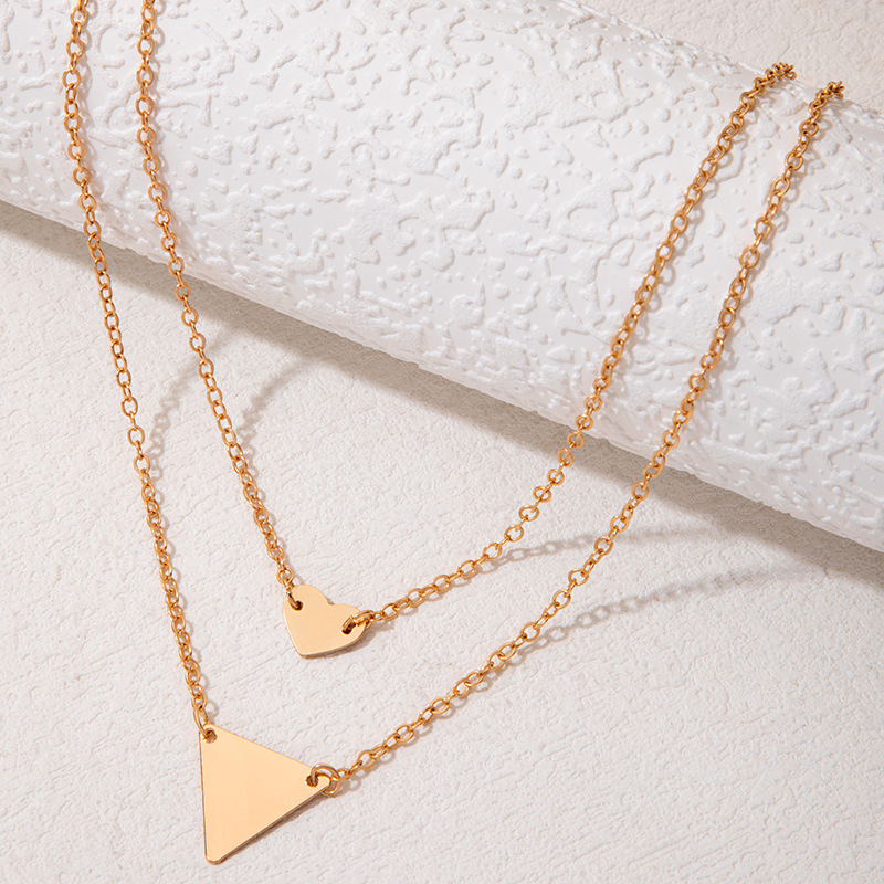 1 Piece Casual Triangle Alloy Plating Gold Plated Women's Pendant Necklace display picture 6