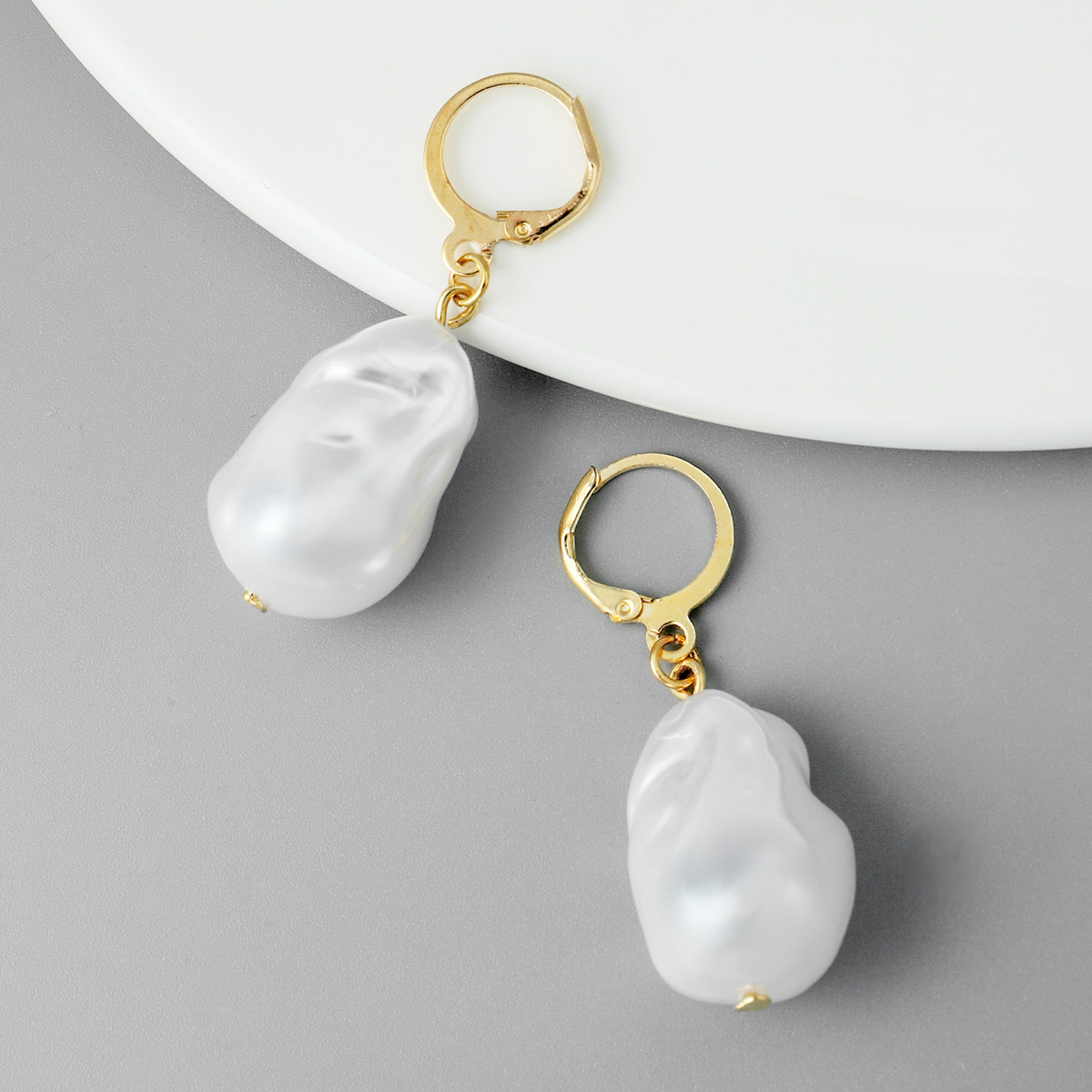 Wholesale Jewelry 1 Pair Baroque Style Irregular Imitation Pearl Drop Earrings display picture 4
