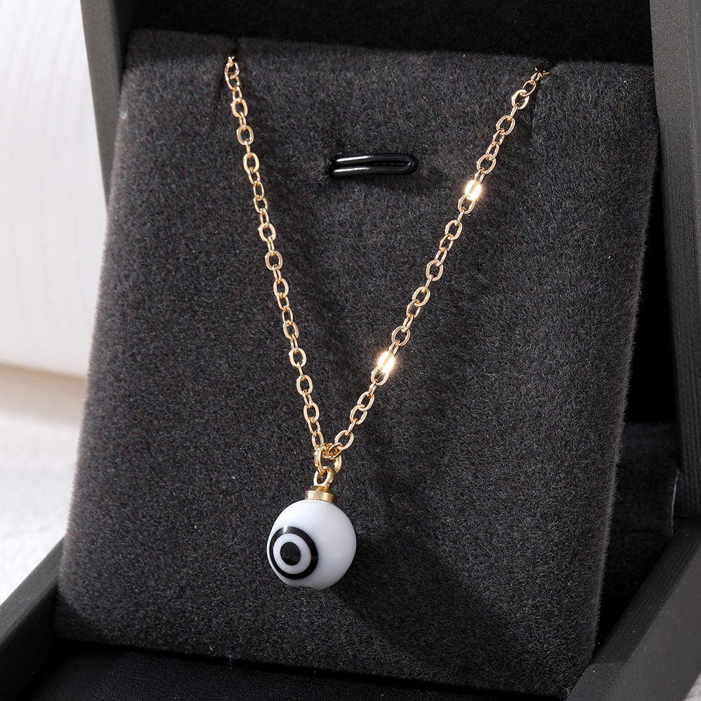 1 Piece Casual Devil's Eye Resin Women's Pendant Necklace display picture 7