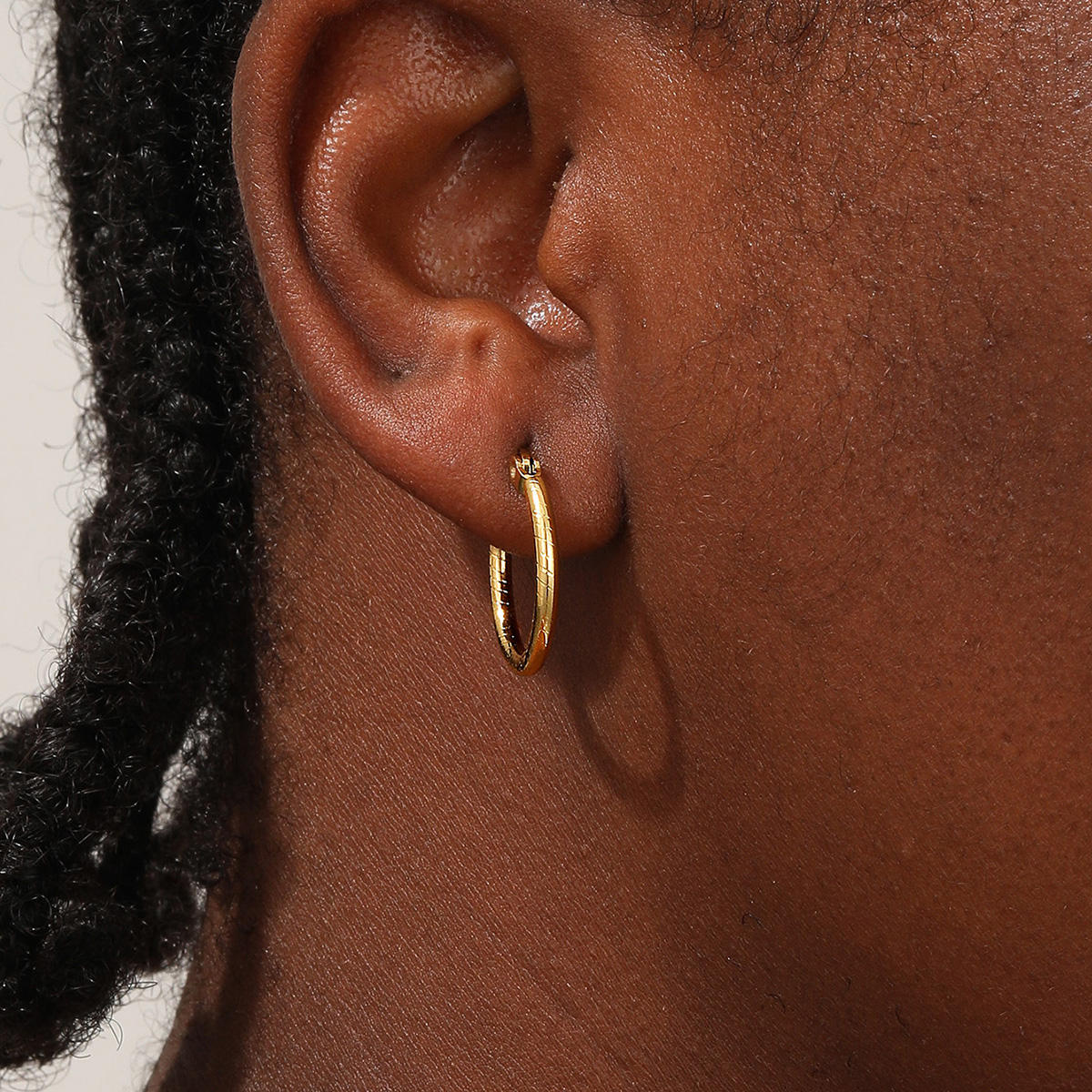 1 Pair Simple Style Circle Plating Stainless Steel 18K Gold Plated Hoop Earrings display picture 1