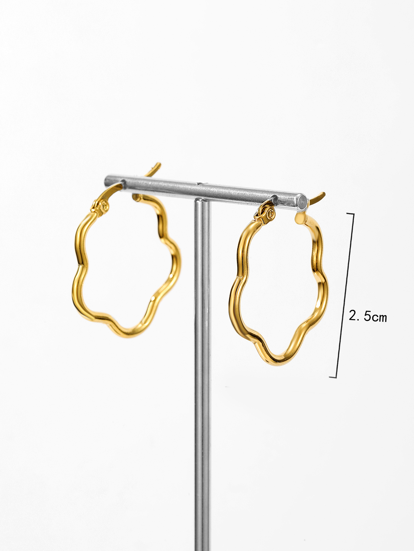 1 Paar Einfacher Stil Herzform Überzug 201 Edelstahl 18 Karat Vergoldet Ohrringe display picture 12