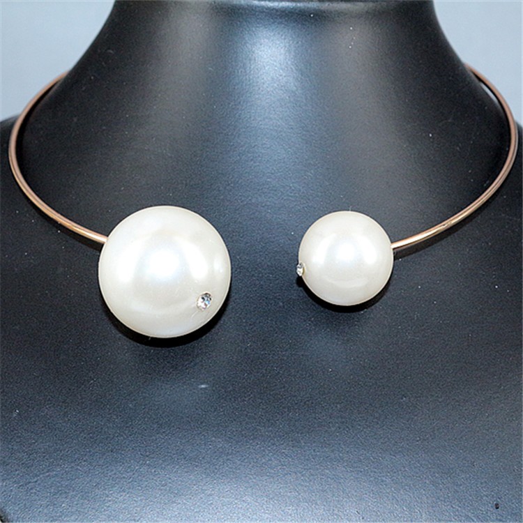 1 Piece Elegant Round Alloy Pearl Plating Gold Plated Women's Choker display picture 5