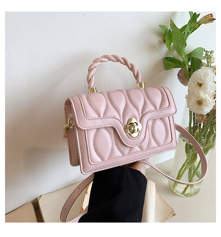 Women's All Seasons Pu Leather Geometric Solid Color Basic Square Lock Clasp Handbag display picture 3