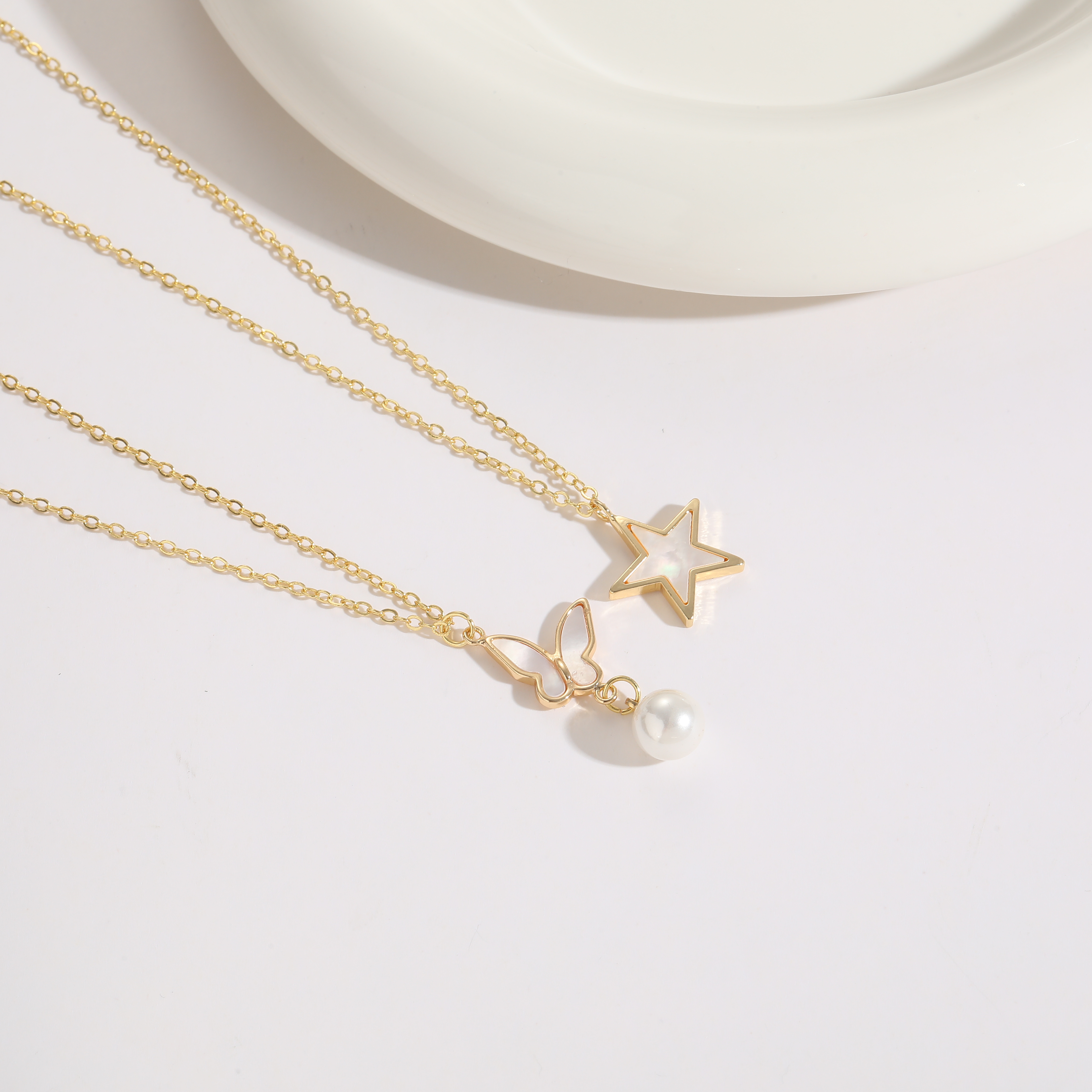1 Piece Korean Style Star Butterfly Copper Pearl Plating Inlay Shell 14k Gold Plated Pendant Necklace display picture 7