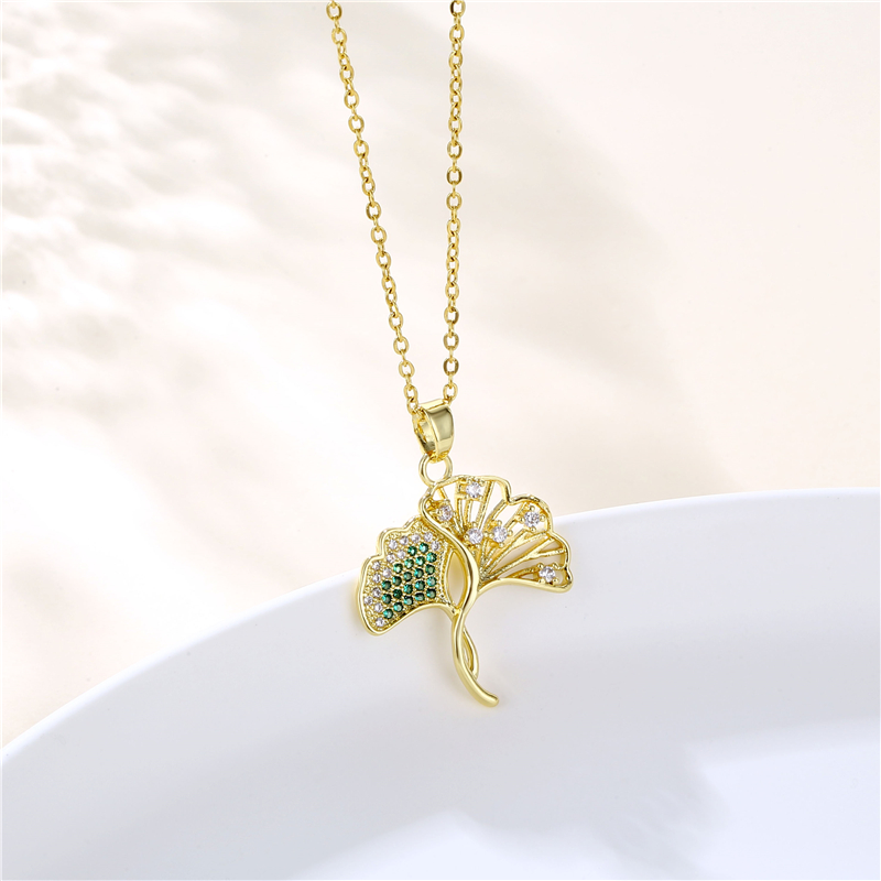 Copper 18K Gold Plated Artistic Plating Inlay House Teapot Butterfly Zircon Pendant Necklace display picture 7