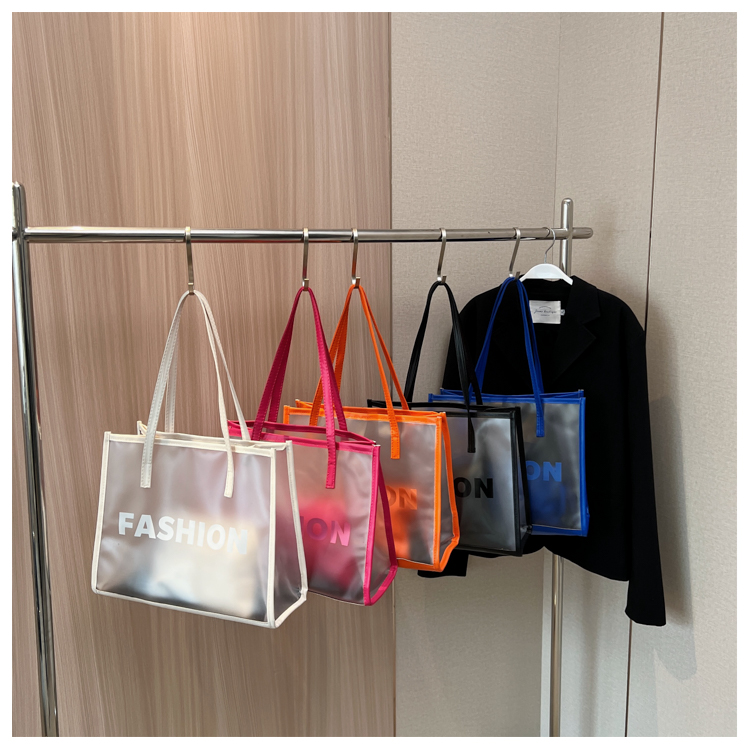 Women's All Seasons Plastic Letter Basic Square Magnetic Buckle Shoulder Bag display picture 9