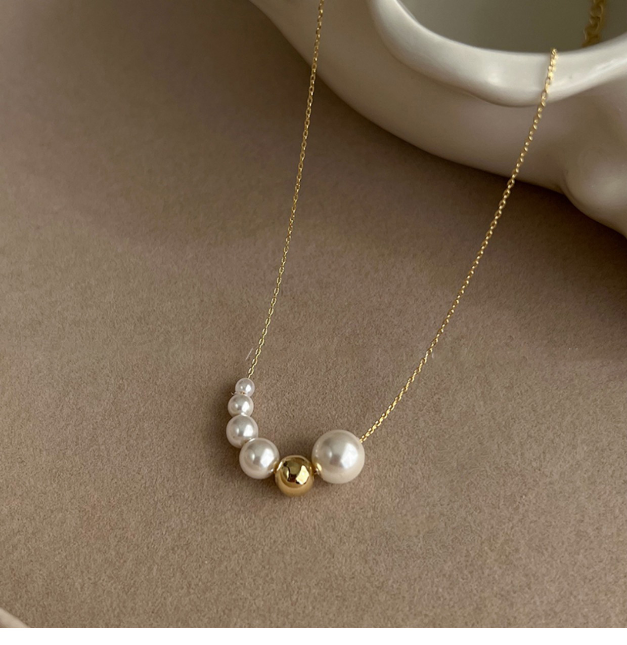 1 Piece Elegant Round Artificial Pearl Beaded Women's Necklace display picture 14