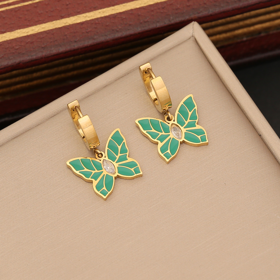 Wholesale Elegant Butterfly Stainless Steel Bracelets Earrings Necklace display picture 5