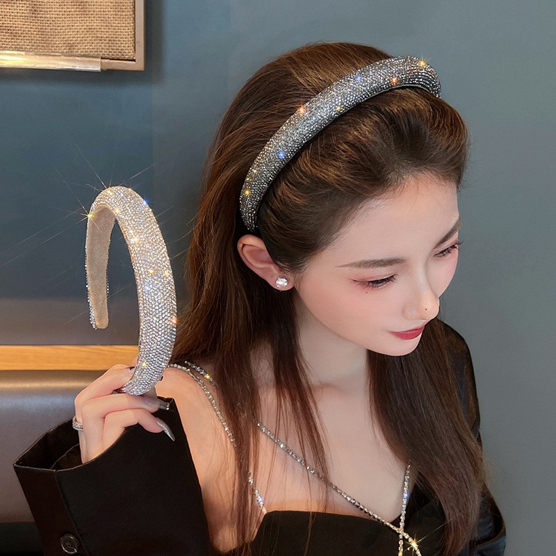 Simple Style Solid Color Cloth Handmade Inlay Rhinestones Hair Band display picture 1