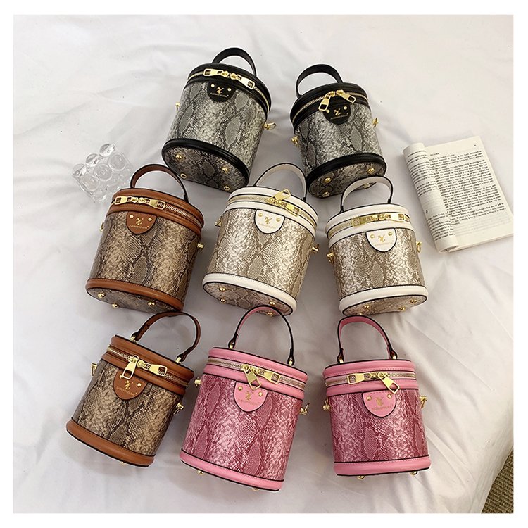 Femmes Toutes Les Saisons Faux Cuir De Base Sac Seau display picture 3