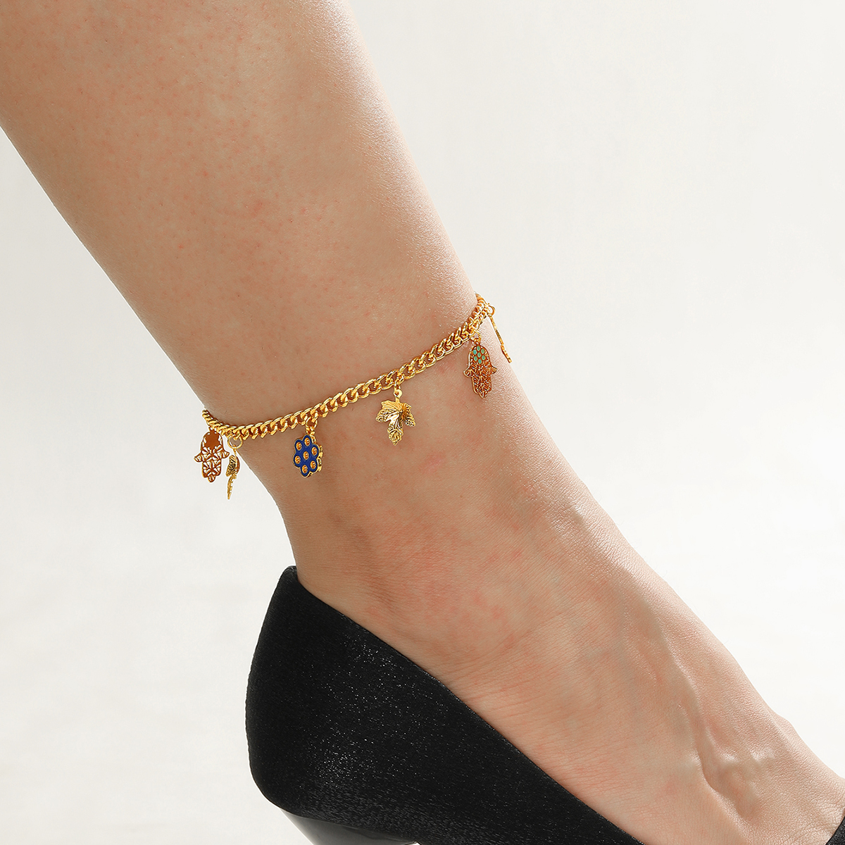 Retro Maple Leaf Butterfly 18k Gold Plated Copper Wholesale Anklet display picture 6