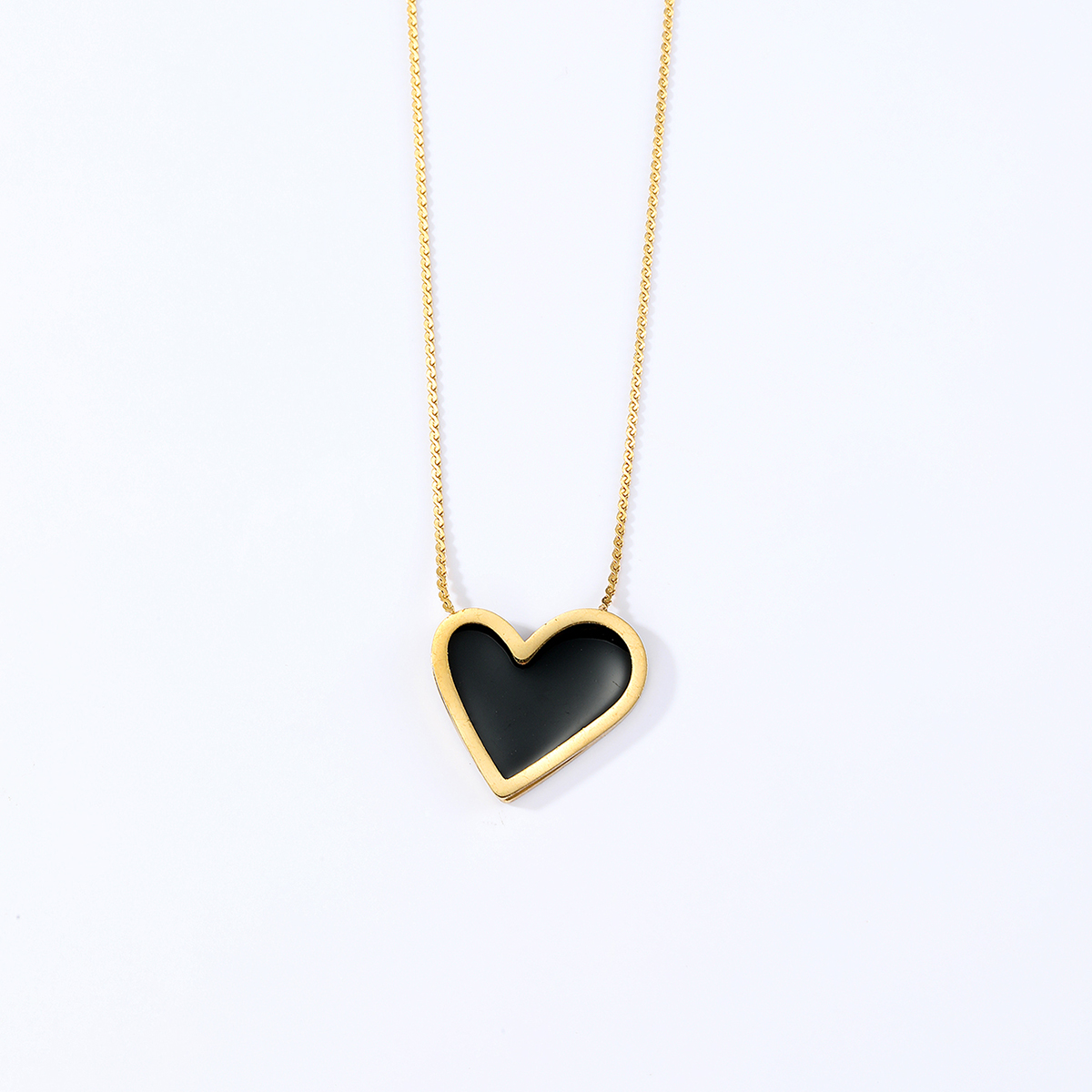 Stainless Steel 18K Gold Plated Simple Style Enamel Plating Heart Shape Resin Pendant Necklace display picture 1
