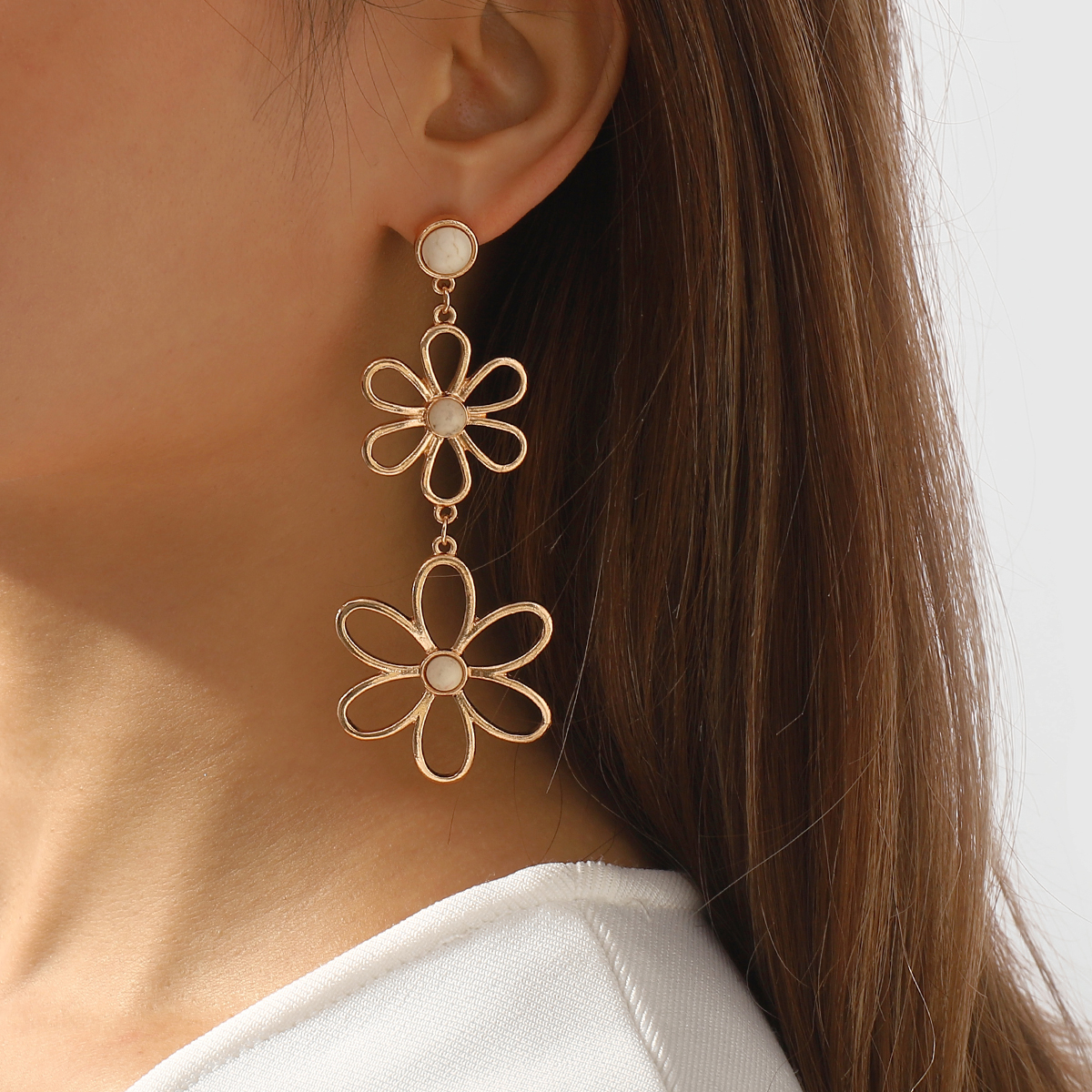 Wholesale Jewelry 1 Pair Simple Style Flower Metal Turquoise Drop Earrings display picture 3