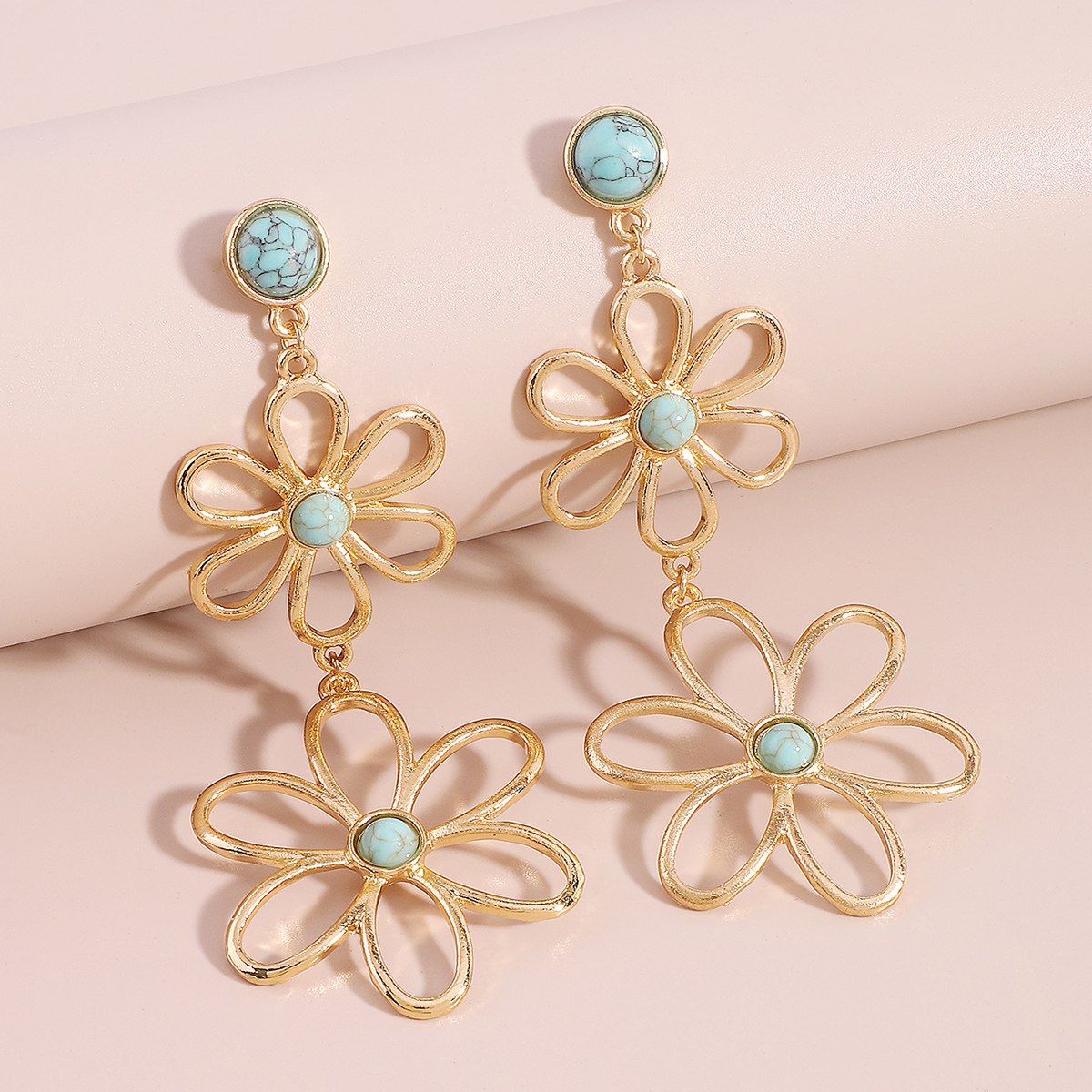 Wholesale Jewelry 1 Pair Simple Style Flower Metal Turquoise Drop Earrings display picture 7