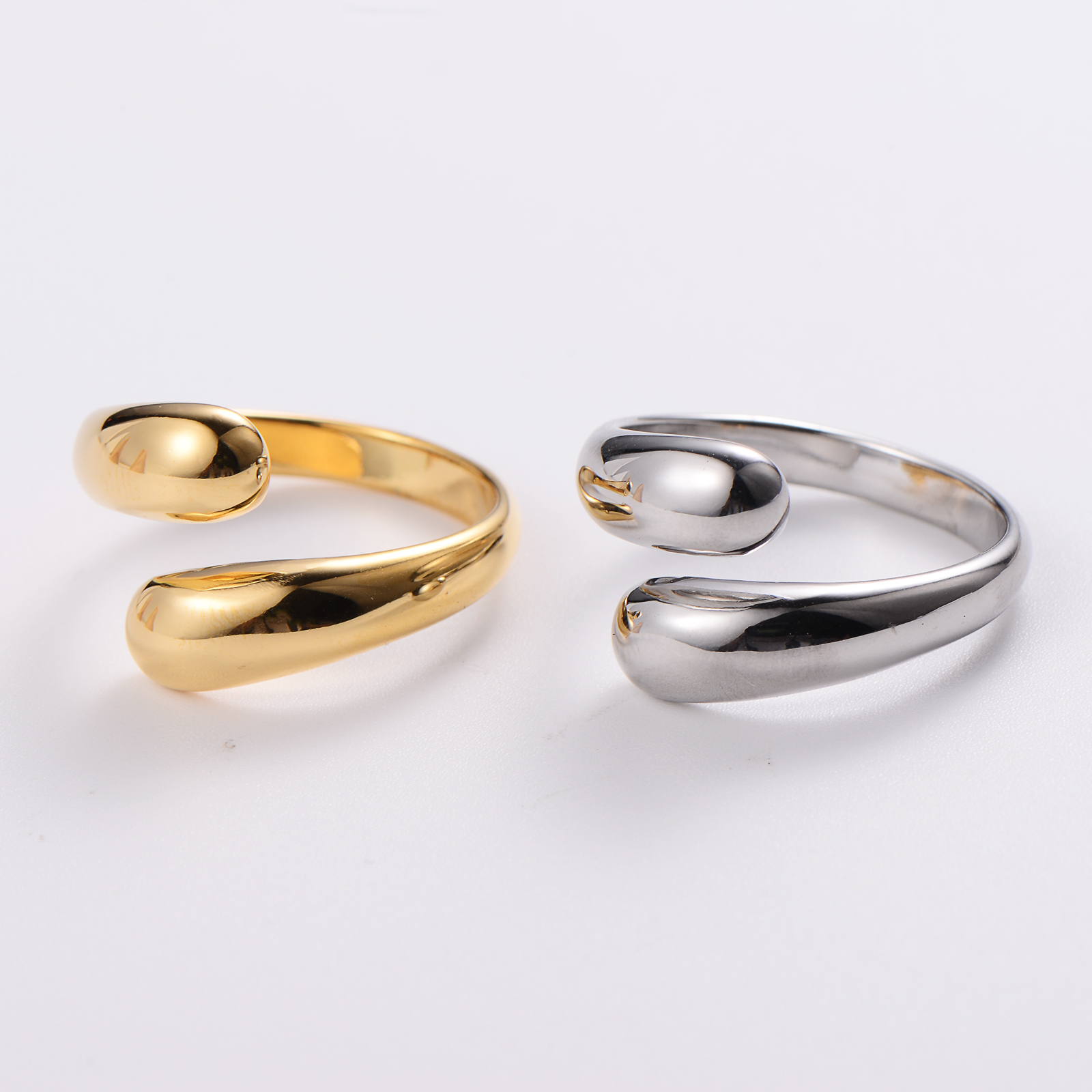 304 Stainless Steel 18K Gold Plated Simple Style Plating Solid Color No Inlaid Open Ring display picture 3