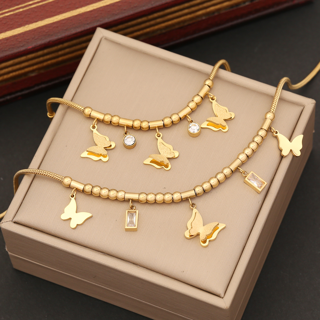 Acero Inoxidable Chapados en oro de 18k Elegante Enchapado Embutido Mariposa Diamante Artificial Pulsera Aretes Collar display picture 2