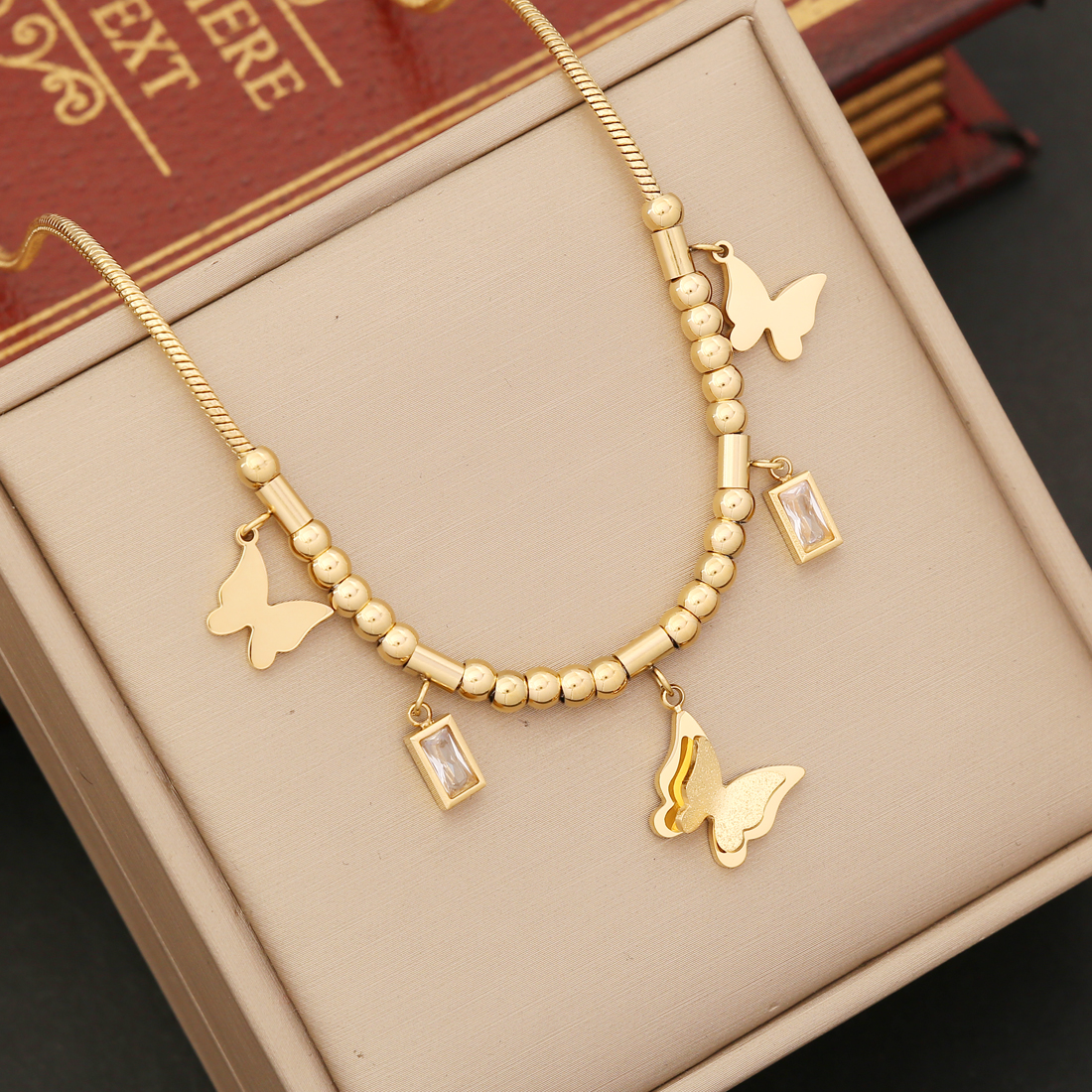 Acero Inoxidable Chapados en oro de 18k Elegante Enchapado Embutido Mariposa Diamante Artificial Pulsera Aretes Collar display picture 4