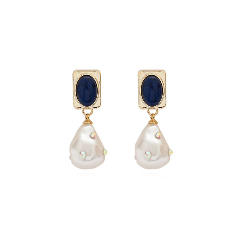 1 Pair Vintage Style Pearl Plating Inlay Copper Pearl 18K Gold Plated Drop Earrings display picture 1
