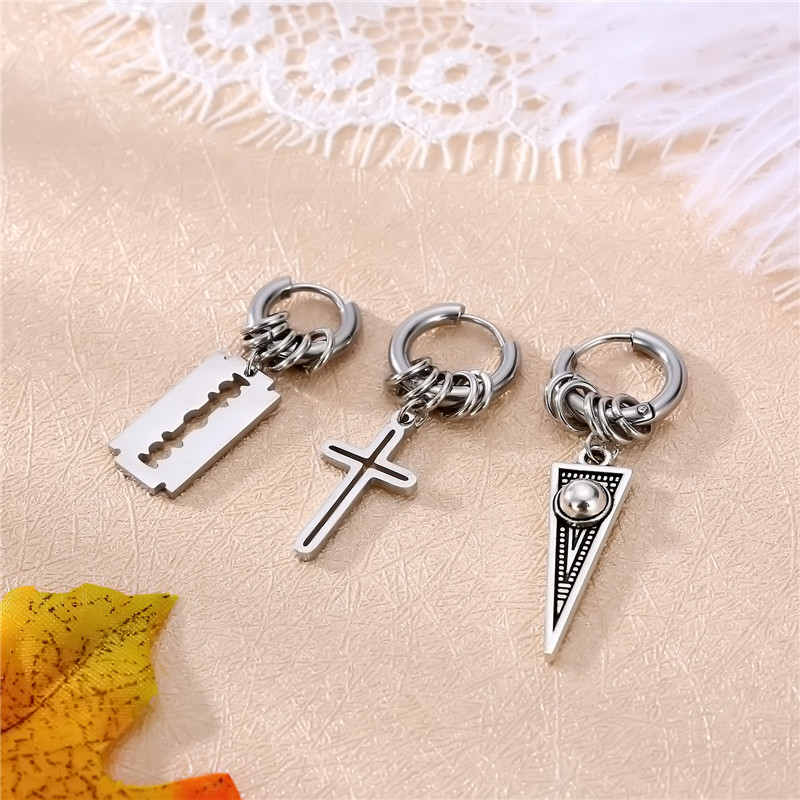 1 Piece Hip-hop Punk Blade Cross Stainless Steel Alloy Drop Earrings display picture 4