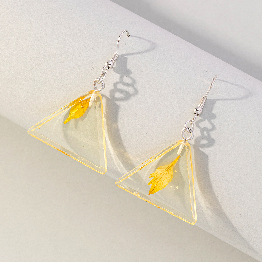 Wholesale Jewelry 1 Pair Korean Style Triangle Leaves Arylic Drop Earrings display picture 1
