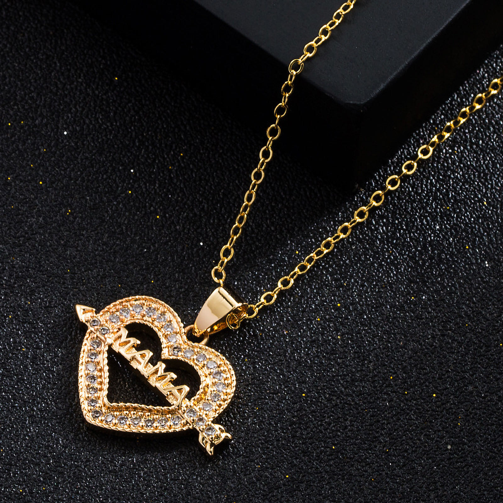 Wholesale Casual Mama Letter Heart Shape Stainless Steel Rhinestone 18k Gold Plated Zircon Pendant Necklace display picture 2