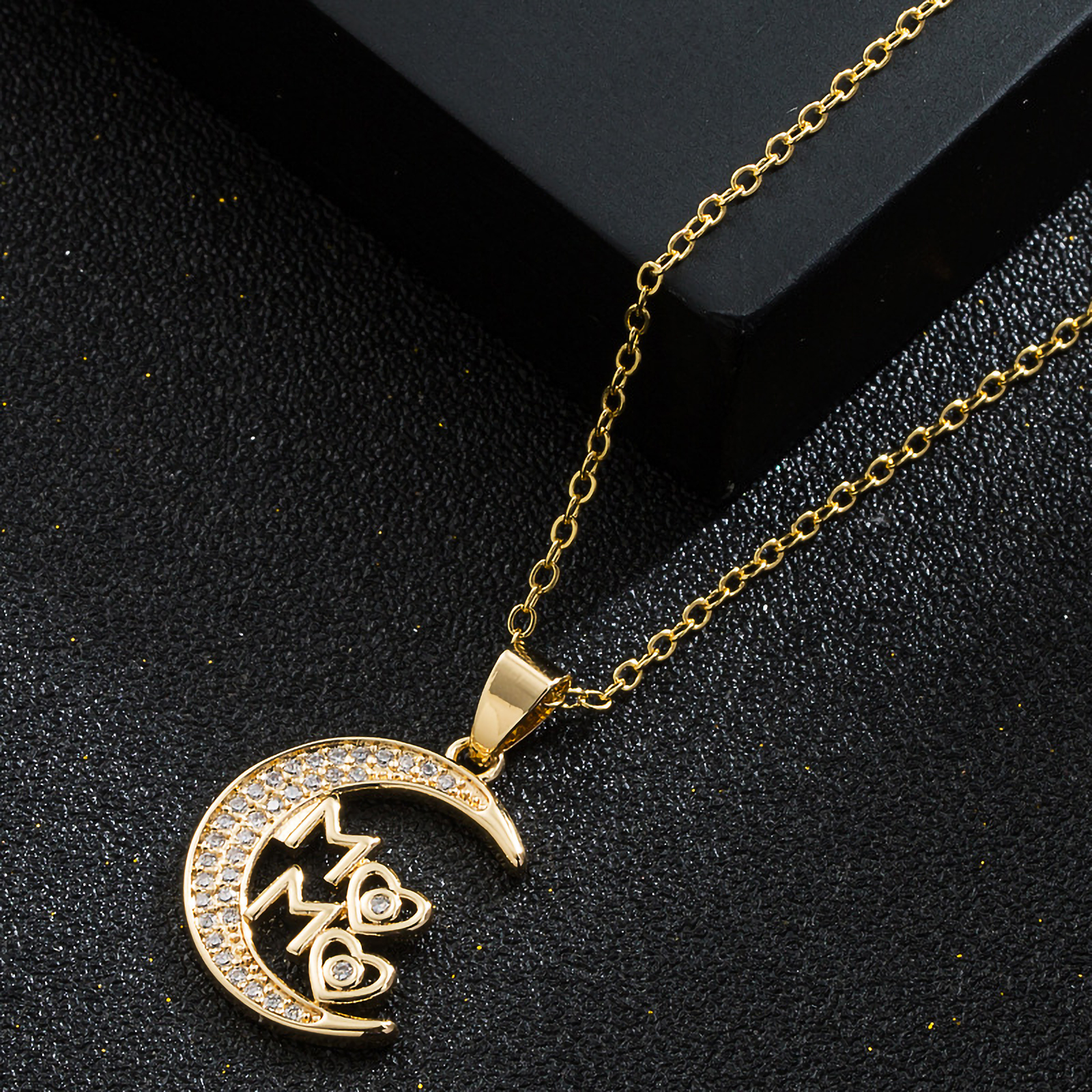 Wholesale Casual Mama Letter Heart Shape Stainless Steel Rhinestone 18k Gold Plated Zircon Pendant Necklace display picture 6