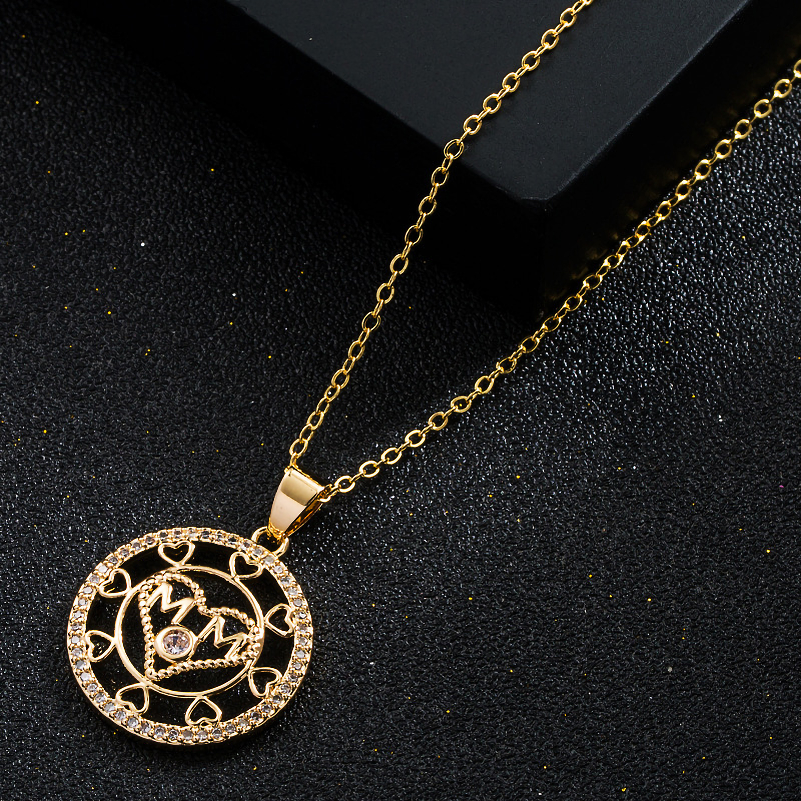 Wholesale Casual Mama Letter Heart Shape Stainless Steel Rhinestone 18k Gold Plated Zircon Pendant Necklace display picture 8