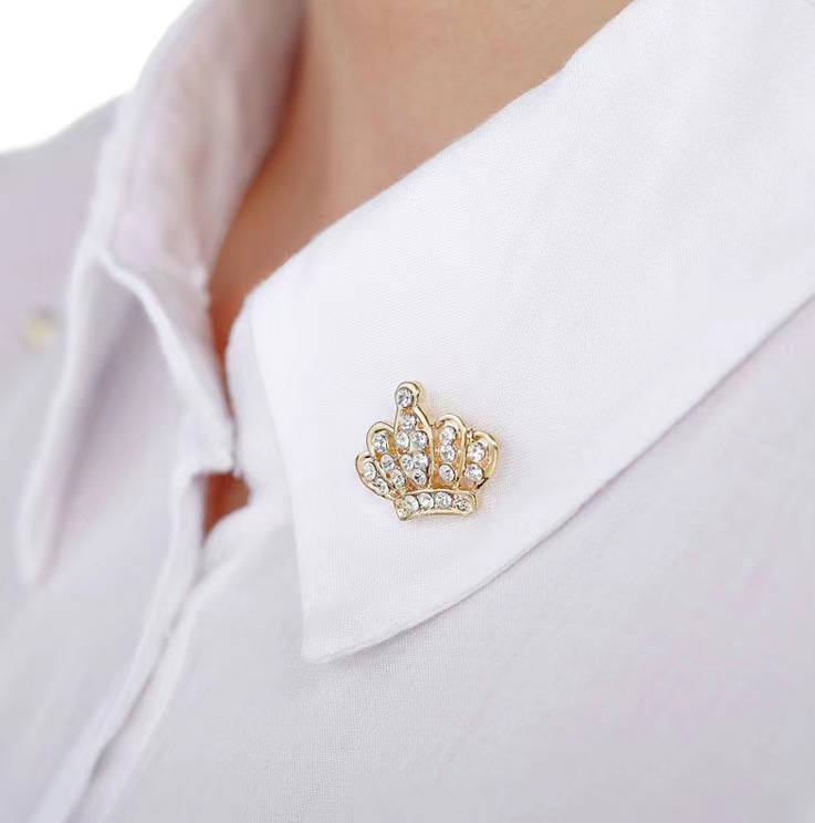 Classic Style Crown Alloy Inlay Rhinestones Women's Brooches display picture 3
