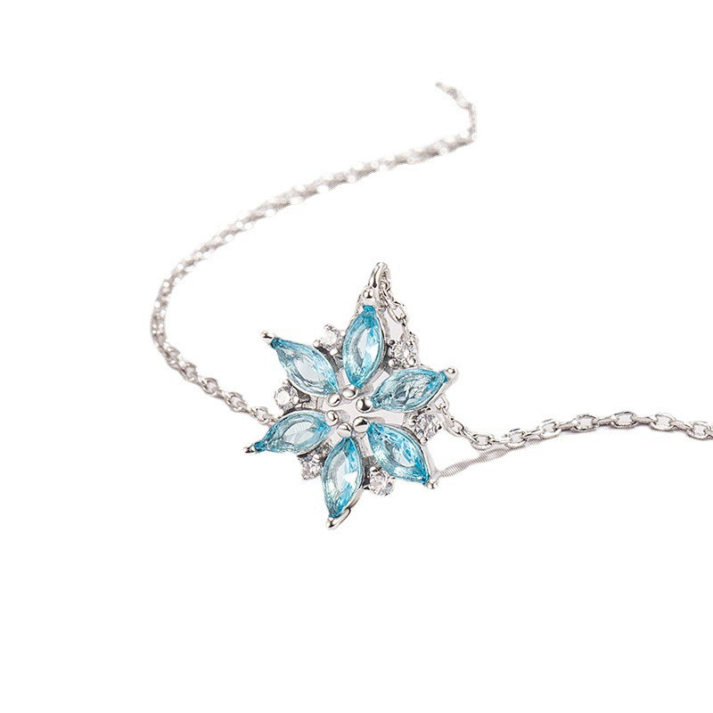 Simple Style Snowflake Imitation Diamond Alloy Rhinestone Plating Inlay Artificial Rhinestones Silver Plated Women's Pendant Necklace display picture 2