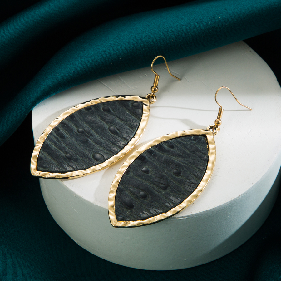 1 Pair Elegant Simple Style Printing Leaves Plating Alloy Gold Plated Drop Earrings display picture 5