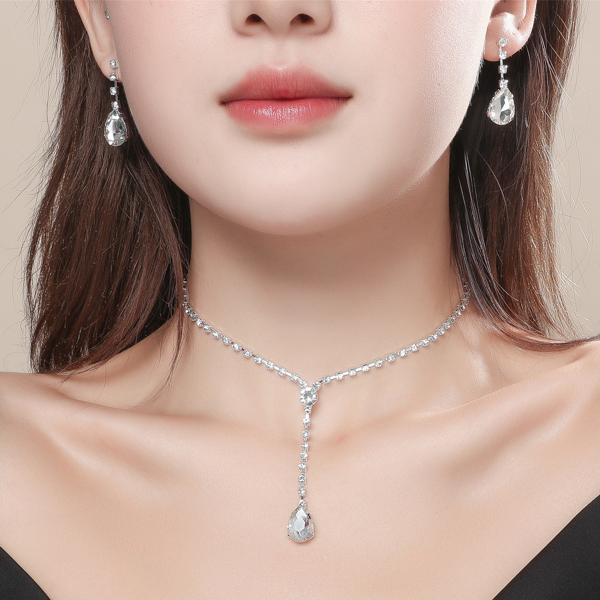 Shiny Geometric Water Droplets Alloy Inlay Crystal Women's Earrings Necklace display picture 6
