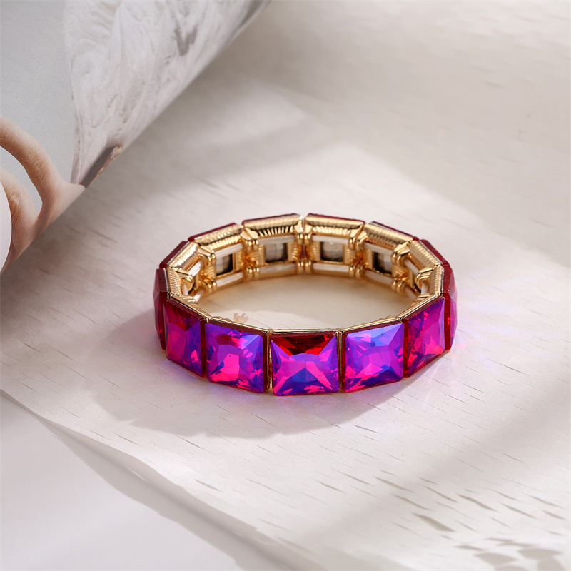 Retro Square Alloy Plating Inlay Rhinestones Gold Plated Unisex Bangle display picture 4
