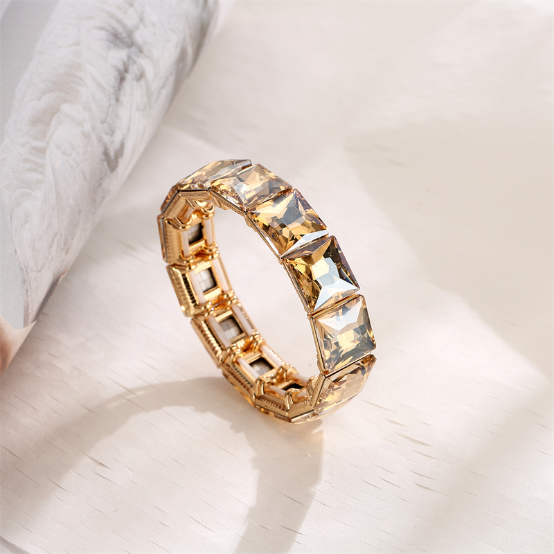 Retro Square Alloy Plating Inlay Rhinestones Gold Plated Unisex Bangle display picture 10
