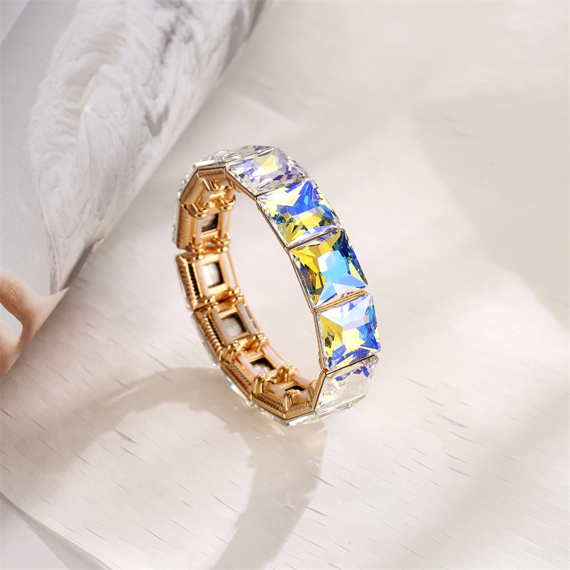 Retro Square Alloy Plating Inlay Rhinestones Gold Plated Unisex Bangle display picture 12