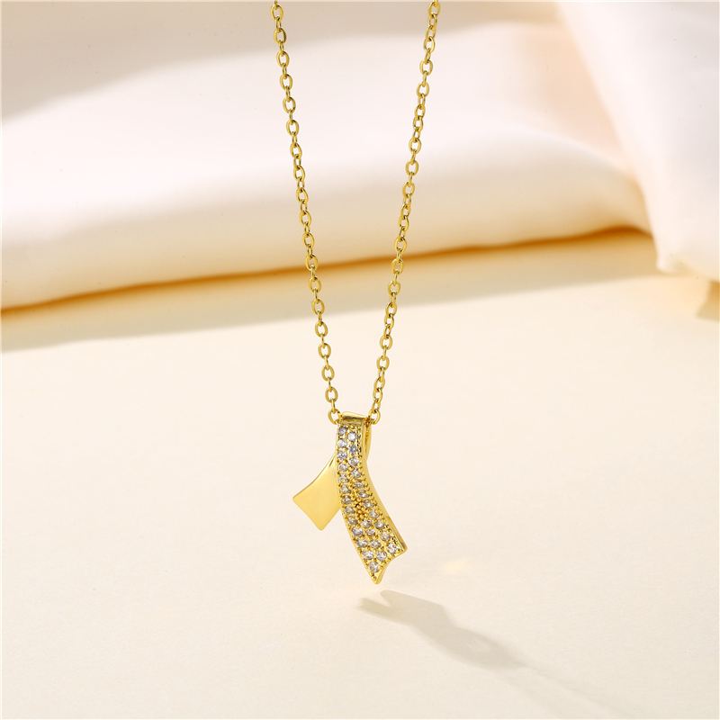 Stainless Steel Titanium Steel 18K Gold Plated Artistic Plating Inlay Geometric Circle Flower Zircon Pendant Necklace display picture 21