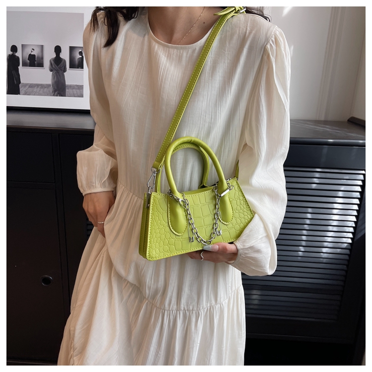 Women's All Seasons Pu Leather Solid Color Basic Square Buckle Shoulder Bag display picture 6